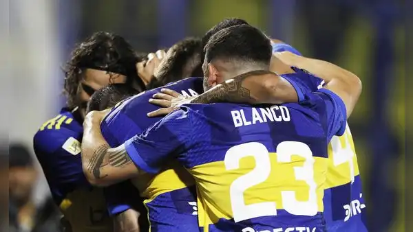 Con gol de Cavani, Boca Juniors venció 4-2 a Racing en un partidazo por la Copa de la Liga