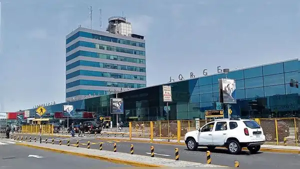 ¿Cuánto gana un controlador aéreo en Perú y cómo acceder a cursos gratis en esta profesión?