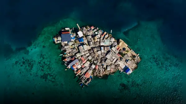 El país de Sudamérica con la isla más poblada del mundo: no hay policía y puede recorrerse en 20 minutos
