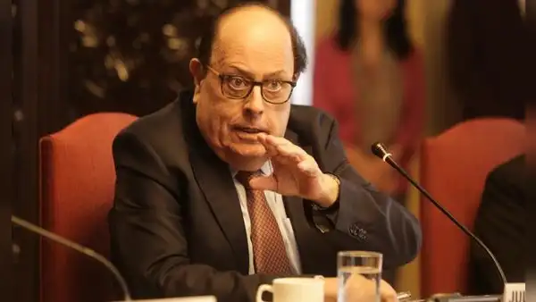 Julio Velarde sobre aporte de los trabajadores a las AFP: "10% es muy poco"