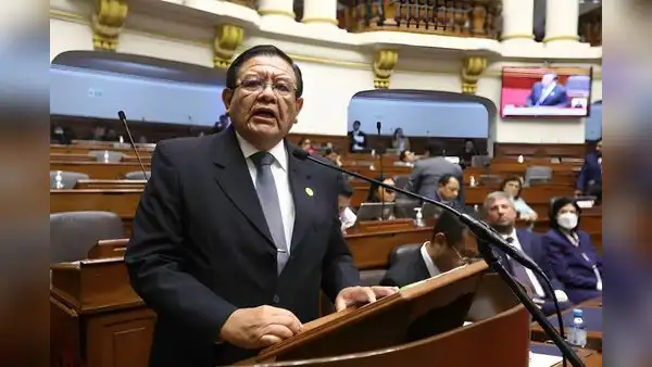 Resolución judicial permite juicio político contra el presidente del JNE