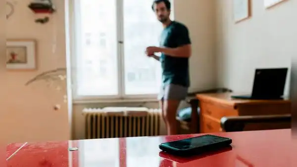 ¿Cómo encontrar tu teléfono si lo perdiste en tu casa y está en modo silencio o vibrador?