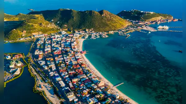 Cerca a Sudamérica está una isla que pertenece a 2 países: sus habitantes hablan 3 idiomas