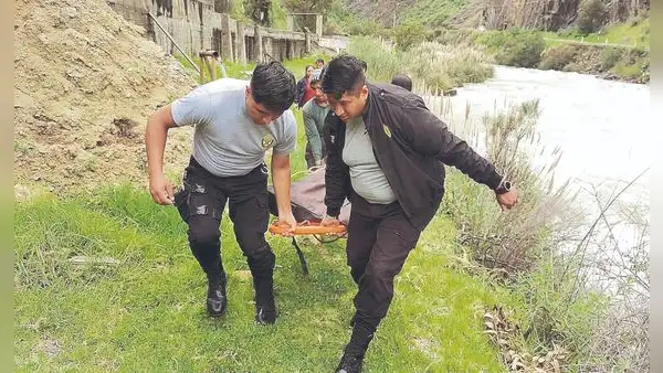 Cañete: miniván cae a río y mueren sus ocho pasajeros en Yauyos