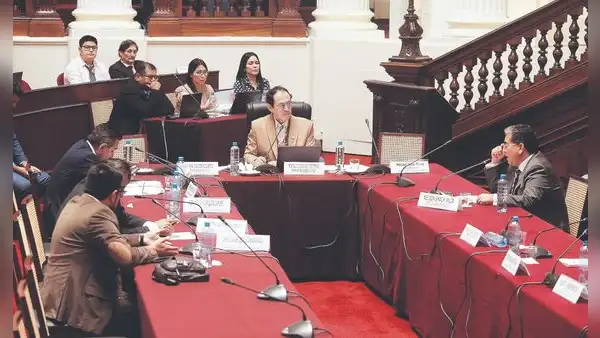 Obras siguen paralizadas pese a ley de “reactivación”