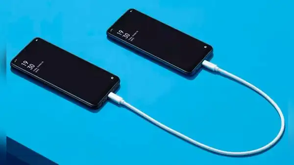 ¿Qué sucede cuando utilizas un cable USB-C para conectar tu teléfono a otro celular?