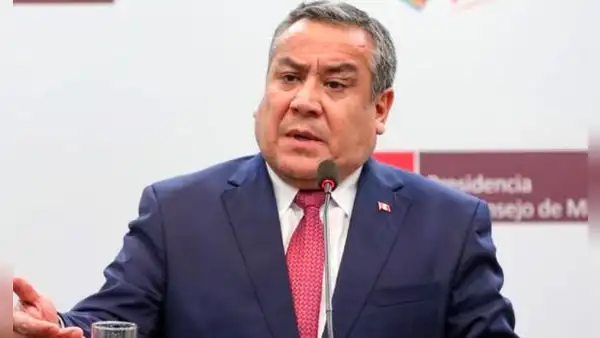 Bancadas se reunirán el lunes para definir si dan el voto de confianza al gabinete Adrianzén