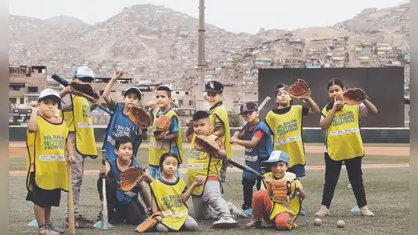 Béisbol sin fronteras: Villa María del Triunfo promueve la integración de jóvenes peruanos y venezolanos