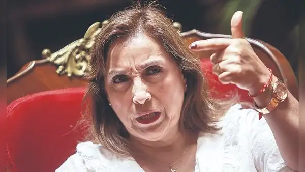 Rolex de Dina Boluarte se importó en 2022, según Declaración Única de Aduanas