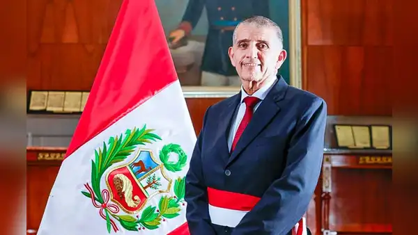 Víctor Torres habría renunciado al Ministerio del Interior previo a pedido del voto de confianza