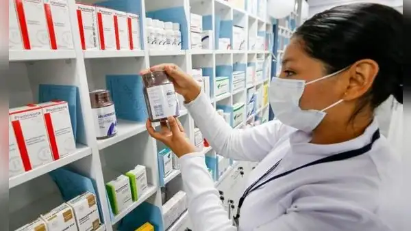 Ejecutivo oficializó la lista de medicamentos genéricos que deberán vender las farmacias y boticas