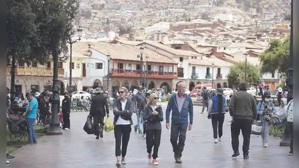 Turistas extranjeros gastan US$500 en promedio