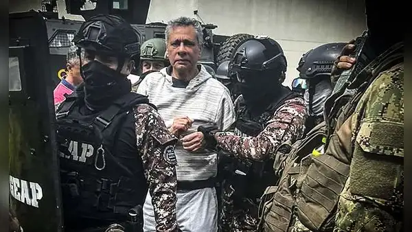 Jorge Glas fue trasladado de emergencia a hospital de Guayaquil tras negarse a comer en cárcel