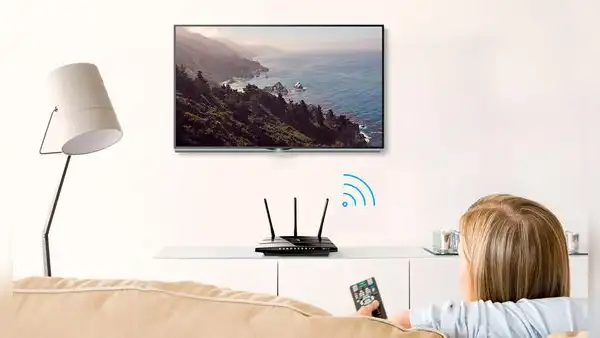 ¿Por qué colocar el router de internet cerca del smart TV arruina la red wifi de tu casa?