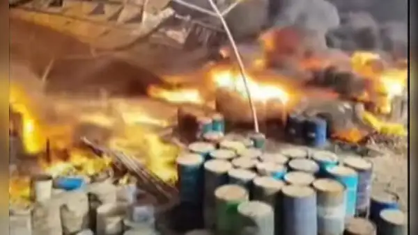 Carabayllo: reportan incendio de grandes proporciones en fábrica de químicos