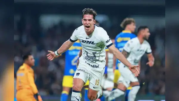 Con Quispe, Pumas UNAM ganó 2-1 ante América y afianza su clasificación a la próxima fase de la Liga MX