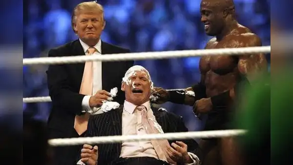 La vez que Donald Trump fue a la WWE, ganó la atrevida apuesta y rapó al legendario Vince McMahon