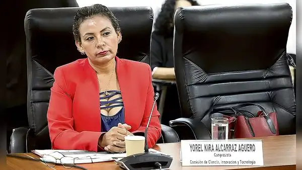 Kira Alcarraz no apoyó tres denuncias contra congresistas de Acción Popular