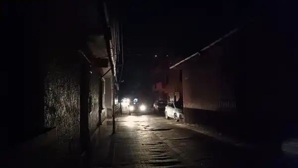Puno quedó a oscuras 45 minutos por falla en subestación: reportaron 2 accidentes de tránsito