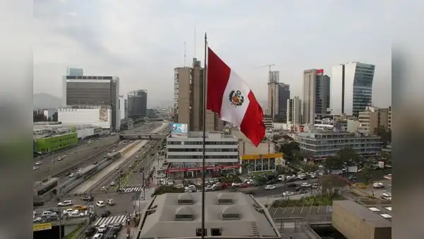 S&P rebajó la calificación crediticia del Perú: desorden político aleja inversionistas