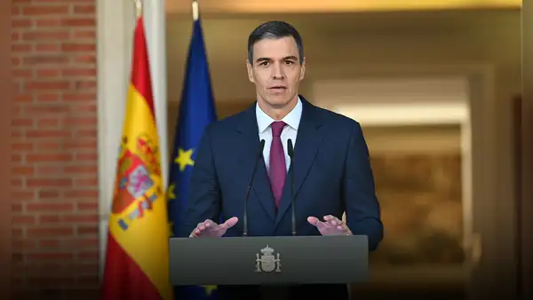 Pedro Sánchez anuncia que seguirá en la presidencia de España tras amenazar con dimitir por acoso a su esposa