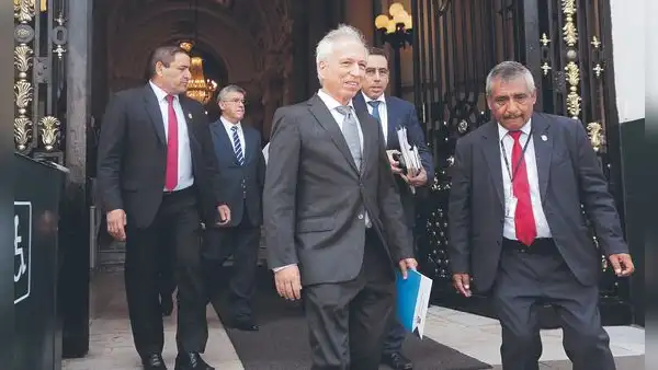 JNJ: Aldo Vásquez rechaza proyecto de defensor del Pueblo para habilitar a suplentes con menor calificación