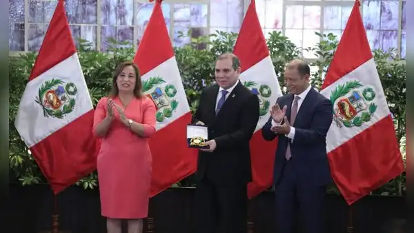 Condecoración manchada: reconocimiento de Dina Boluarte al titular del PJ fue ilegal, afirman especialistas
