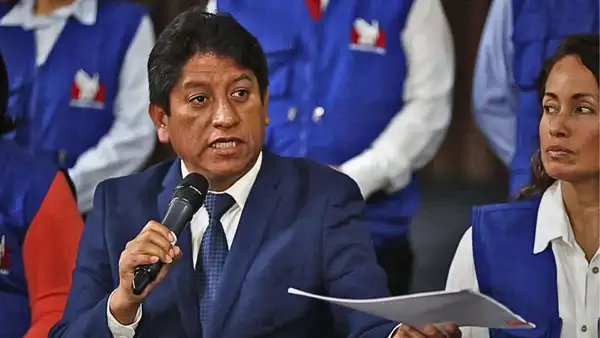 Josué Gutiérrez viajará a Europa tras sustentar proyecto que modificaría la ley orgánica de la JNJ
