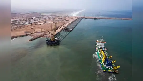 Cosco Shipping: "El proyecto está siendo seriamente afectado por un cambio en el esquema normativo"