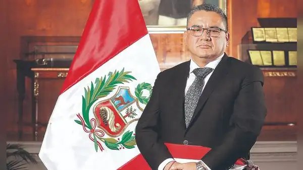 Asume el sexto ministro del Interior en 18 meses
