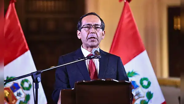 Dina Boluarte: vocero presidencial Fredy Hinojosa gana S/25.000 al mes, en medio del aumento de la pobreza