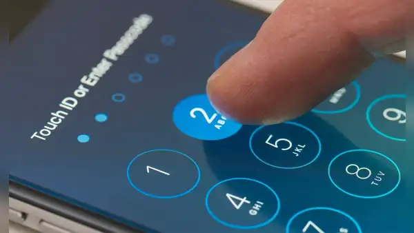 ¿Tienes un iPhone? Así podrás proteger tus apps con contraseña: nadie más tendrá acceso a tu WhatsApp o Facebook