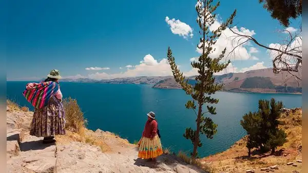 Los únicos países de Latinoamérica sin salida al mar están cerca de Colombia: ¿qué paisajes acuáticos poseen?