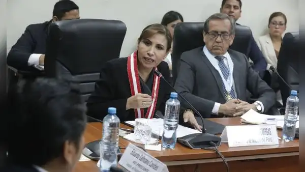 Fiscalía abre investigación contra Patricia Benavides por presunto tráfico de influencias