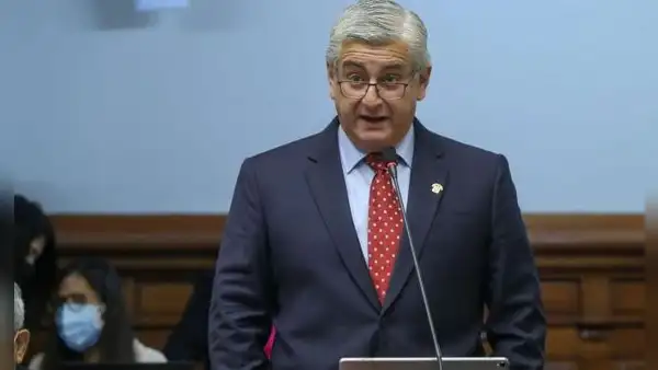 Congresista Juan Carlos Lizarzaburu renunció a Fuerza Popular
