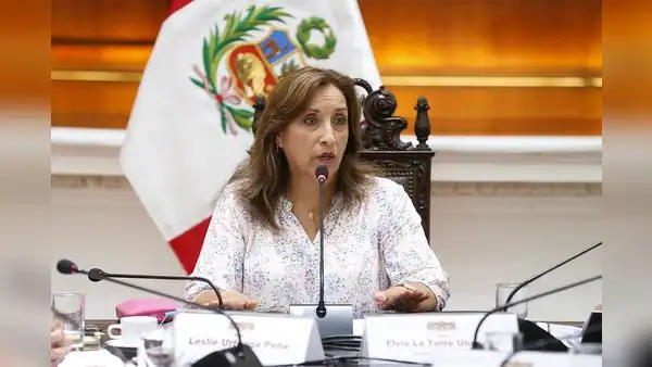 Dina Boluarte respondió más de 50 preguntas ante la Fiscalía