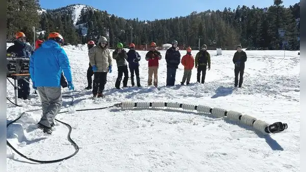 El fantástico robot serpiente de la NASA que explorará los rincones más inhóspitos del Sistema Solar