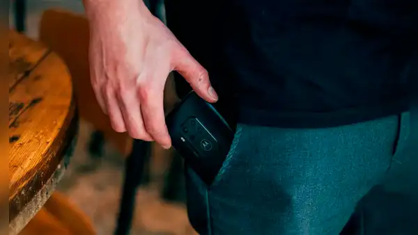 ¿Cómo evitar que tu celular realice llamadas o tome fotos cuando lo guardas en el bolsillo?