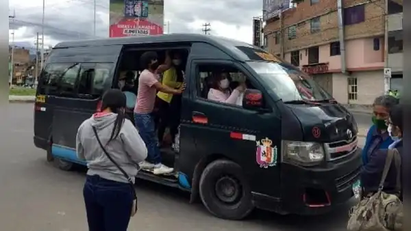 MTC permite que combis y cústeres de más de 30 años de antigüedad sigan transitando en Lima y Callao
