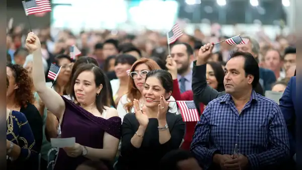 Estos son los indocumentados que podrían conseguir la residencia permanente en Estados Unidos