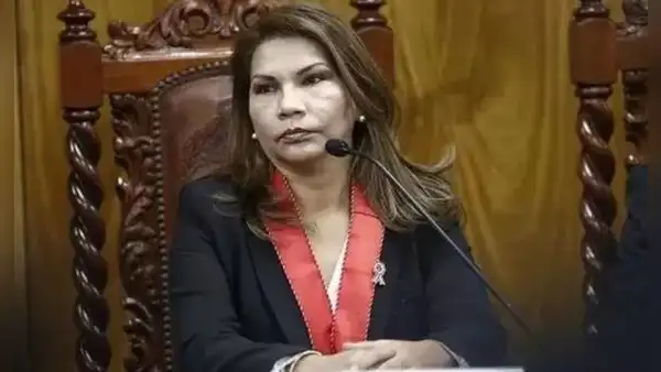 Fiscal Marita Barreto denuncia ser víctima de reglaje por parte de tres policías