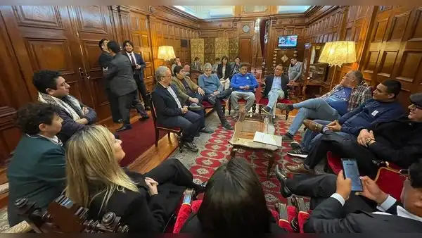 Hinchas de Alianza Lima marcharon en contra del dictamen aprobado para cambiar la ley concursal