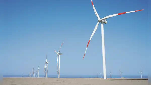 Congreso decidirá reducción de tarifas eléctricas para 8 millones de familias peruanas