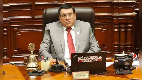 Alejandro Soto aprobó 780 nuevos puestos a "dedo" en el Congreso, según H13