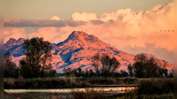 El país que tiene la cordillera más pequeña del mundo está en América: puede cruzarse en menos de 24 horas
