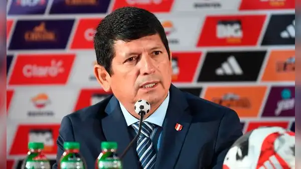 Declaran fundada la solicitud de embargo preventivo de Agustín Lozano, presidente de la FPF