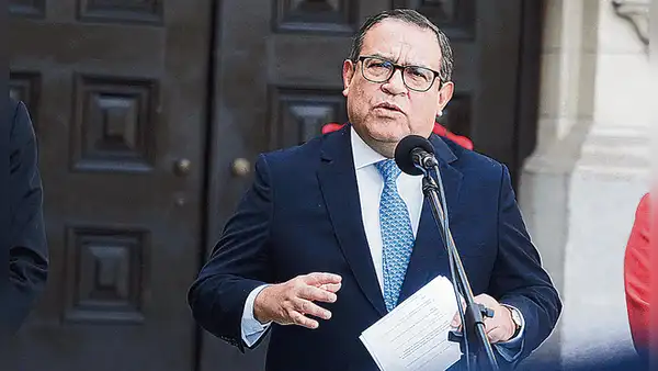 Fiscalía solicita levantar secreto de las comunicaciones de Alberto Otárola por contrataciones irregulares