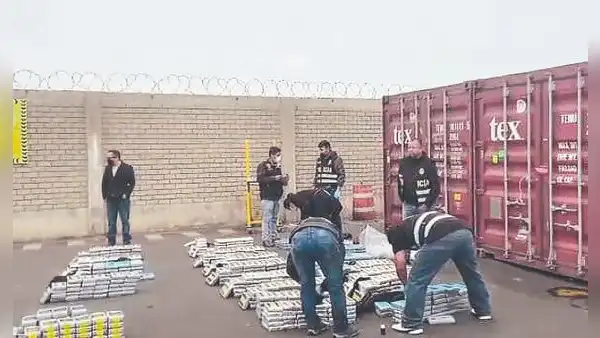 Incautan 700 kilos de cocaína que iban a salir hacia Europa