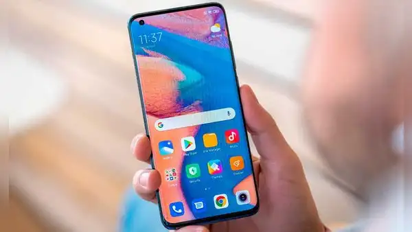 ¿Tienes un teléfono Xiaomi, Redmi o POCO? Este ajuste ayuda a tapar los 'huecos' de la pantalla