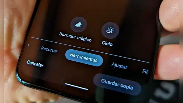 ¿Tu teléfono es Android? Así puedes usar gratis la IA de Google que borra personas y objetos de tus fotos